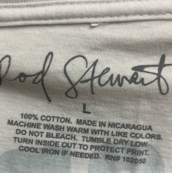 NWOT Men's Rod Stewart In Concert Tour 2022 T-shirt - Picture 2 of 7